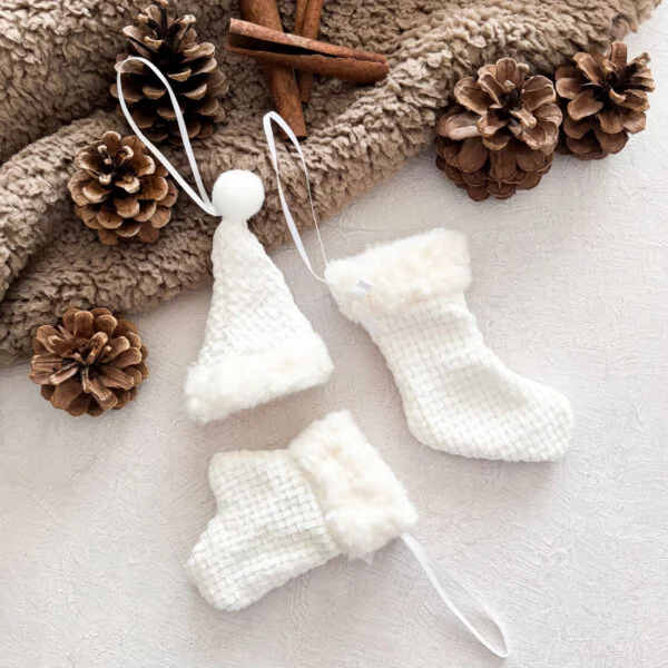 Akasztós zsenília dísz - sapka, kesztyű, csizma