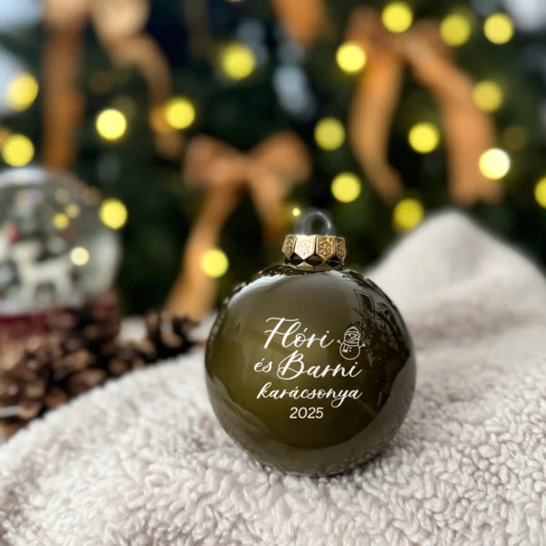 Feliratozható karácsonyi üveggömb - selyem golden green - 8 cm